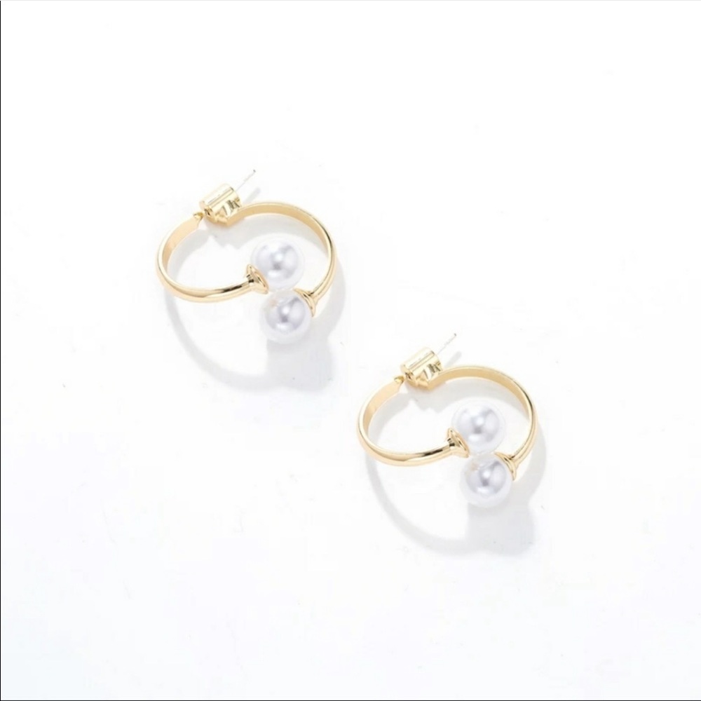 NEW Double Sided Faux Pearl & Gold Hoop Earrings - Picture 9 of 11